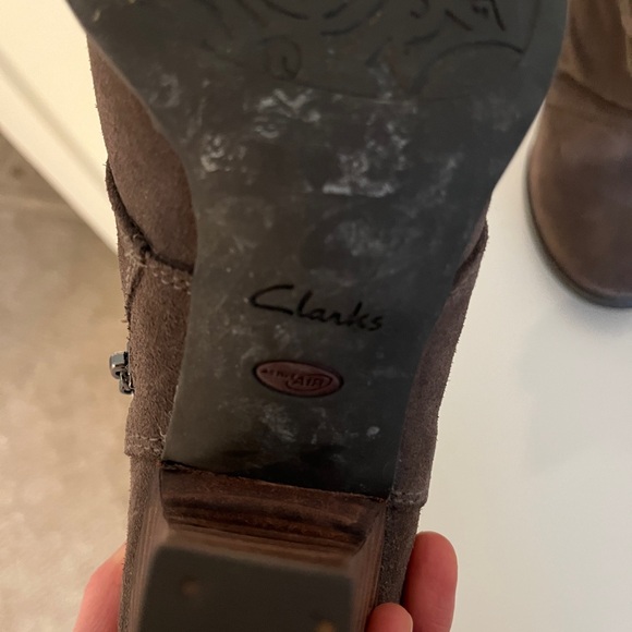 Clark’s tie detail suede booties - Picture 6 of 6